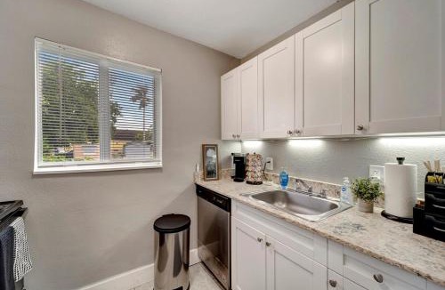 Pahokee Apartment | Charming 2 bed 1 Bath in Pahokee