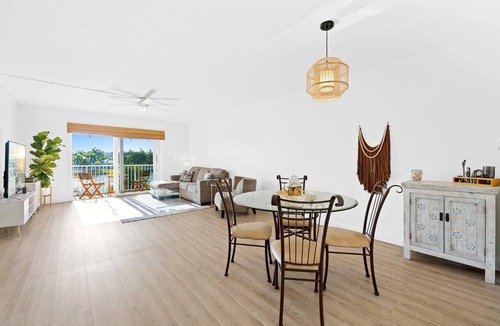Deerfield Beach Condo | Charming 2-bedroom condo w/waterfront views 1 mile from Deerfield Beachfront