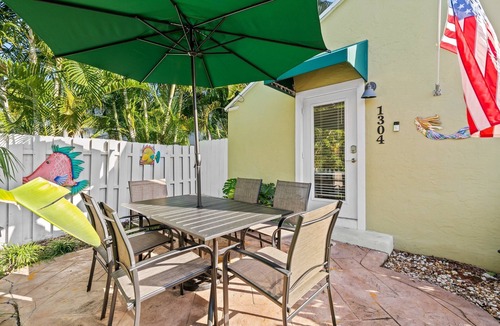 Victoria Park House | Charming 2-bedroom house with WiFi and AC in welcoming Fort Lauderdale