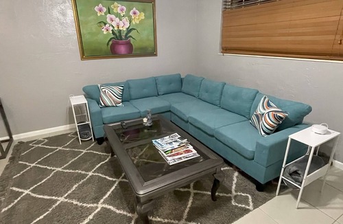 Southwest House | Charming 2-bedroom apartment in cool West Palm Beach with AC, WiFi
