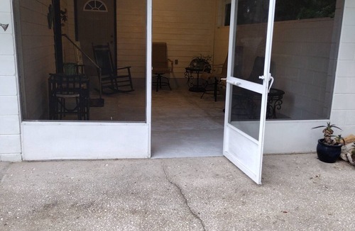 Ocala House | Charming 2-bedroom, 1 bath, game room, patio fenced.in lovely Ocala