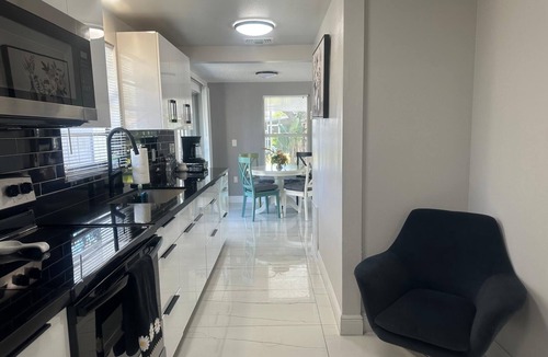 Bradenton House | Charming 2-bedroom apartment in fantastic Bradenton with AC, WiFi