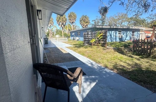 Bradenton House | Charming 2-bedroom apartment in fantastic Bradenton with AC, WiFi