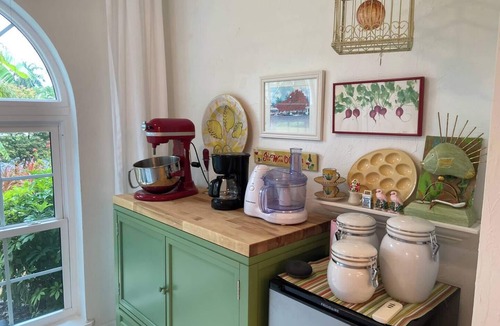 Gleneagles Apartment | Charming 2-bedroom apartment with AC, WiFi in fabulous Naples