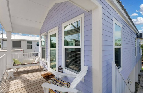 Marathon House | Charming 2-bedroom house in Marathon with pool