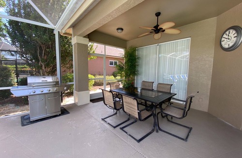 Central Naples House | Charming 3/2 Home in gated community of Briarwood with large private pool