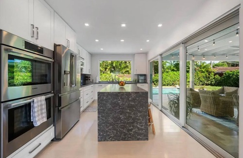 Lake Worth House | Charming 3-bedroom house in amazing Lake Worth Beach with WiFi, AC, private pool