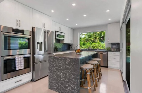 Lake Worth House | Charming 3-bedroom house in amazing Lake Worth Beach with WiFi, AC, private pool