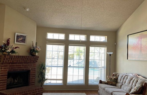 Southeast Arlington Cottage | Charming 3-bedroom cottage in Pleasant Arlington with AC, WiFi