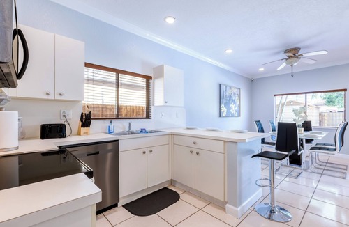 Homestead House | Charming 3-bedroom house in terrific Homestead with WiFi, AC