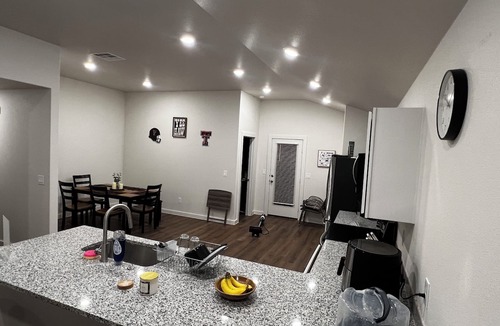 North by Northwest House | Charming 3-bedroom house in cool Lubbock with AC