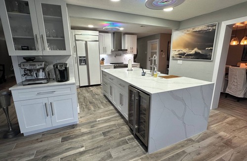 Longboat Key House | Charming 3-bedroom house in delightful Longboat Key with your own tiki bar