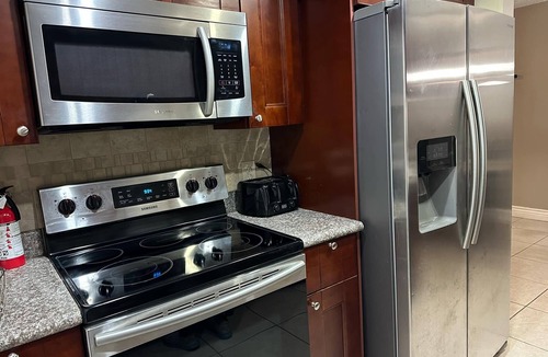 Bayonet Point House | Charming 3-bedroom house in pleasant Port Richey with AC, WiFi