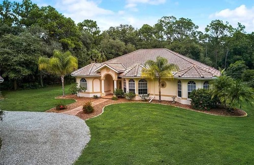 North Port House | Charming 3acres 3bed/3bath estate in adorable North Port Estates heated spa/pool