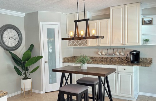 Venice Gardens House | Charming 3BR/2BA Venice center located, screened/heated pool