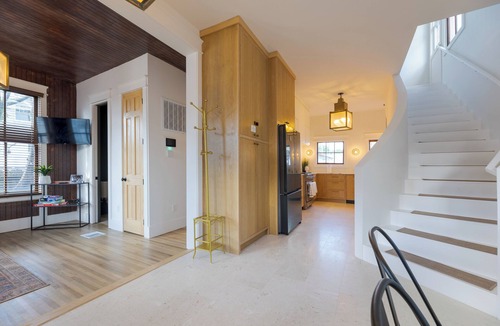 Galveston House | Charming 4-bedroom house in Galveston with WiFi and AC