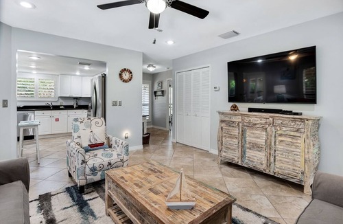 Miramar Beach Condo | Charming Beach Cottage with GOLF CART! Golf Course View, Screened Porch, Pool