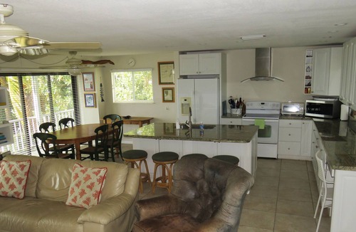 Buccaneer Point House | Charming Beach Cottage, Spectacular Sunsets, Wide Water to Everglades