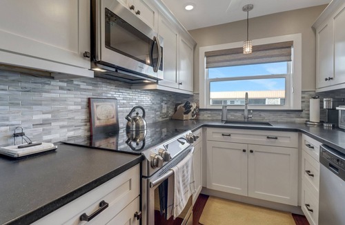 Moorings Condo | Charming Bordeaux Club Condo-panoramic Gulf views in The Moorings, Naples