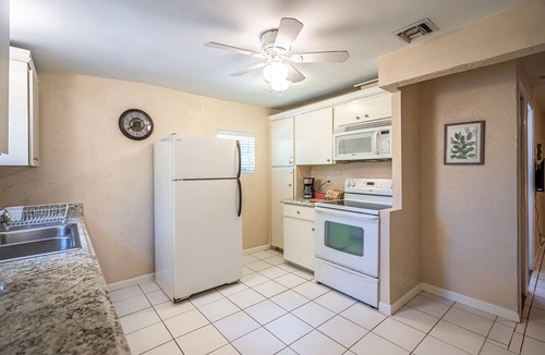 Lake Worth Cottage | Charming Cottage in Beautiful Lake Worth Beach