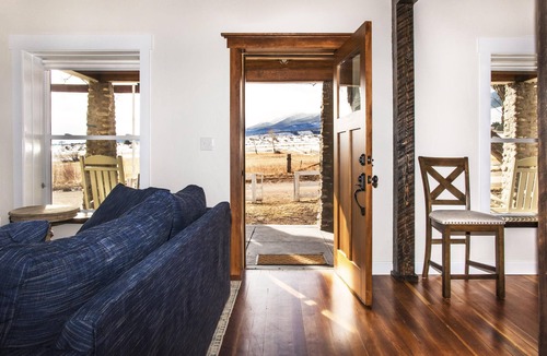 Hillside Cottage | Charming Cottage-Mountain & Valley Views-Dark Sky