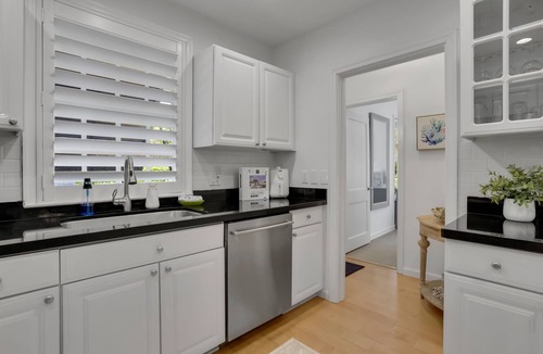 Delray Beach House | Charming Delray Beach Cottage - 1 blk to beach and Atlantic Ave!; Pet-friendly!