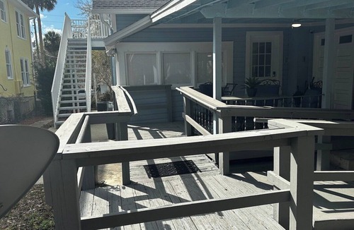Mount Dora House | Charming Downtown Lower Level Duplex Historic Home
