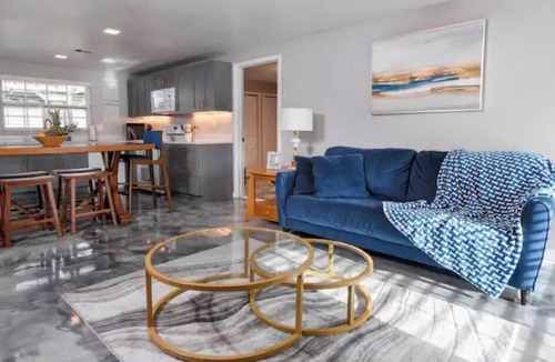 Seffner Community Alliance House | Charming Family Oasis - Dog-Friendly - Backyard