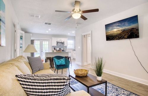 San Jose House | Charming Florida Cottage~5min SanMarco~Spacious 4BR house
