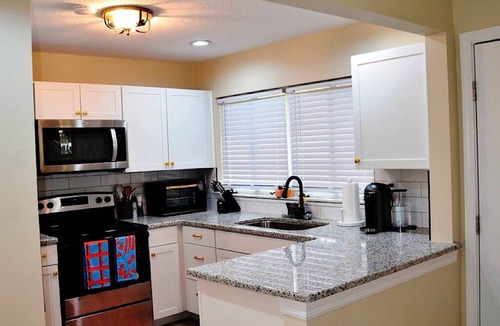 Fort King District House | Charming Getaway near the Square!