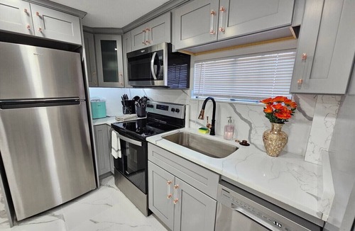 Fairview Shores House | Charming home @wp. Patio +Gazebo. close to highwys