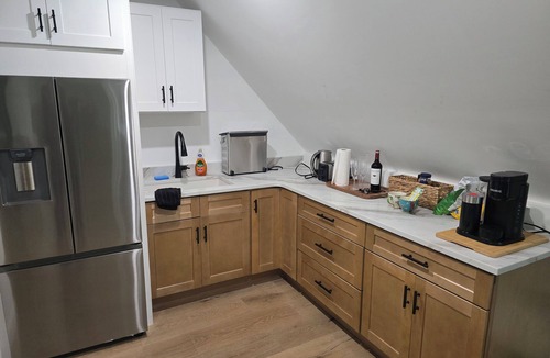 Land O' Lakes Apartment | Charming loft studio in Land O' Lakes