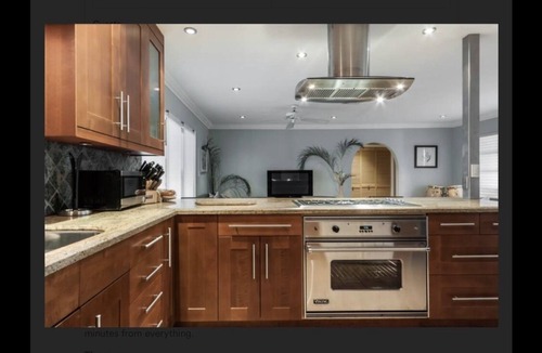 Santa Barbara Estates House | Charming Pompano Beach escape, nr ocean and hotspots, Walk to Beach, Hot Tub.
