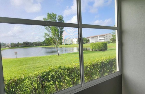 Hamptons at Boca Raton Condo | Charming renovated 2-bedroom condo with Central AC in Boca Raton