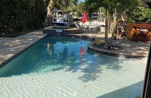 McGregor Apartment | Charming Studio, Great outdoor space. Located between beach and downtown!