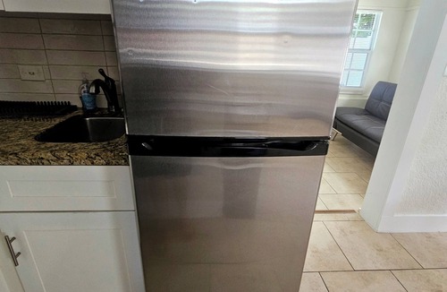 River Oaks Apartment | Charming Studio Apartment 1 in Fort Lauderdale.