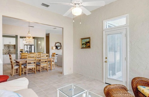 Sawgrass Condo | Charming Upstairs Condo with Stunning Water