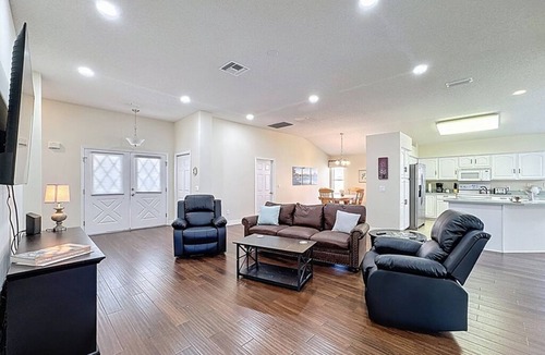 The Villages Villa | Charming Villa with Golf Cart: Steps from Spanish Springs & Shopping!
