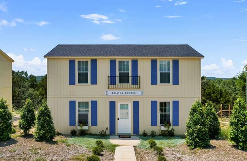 New Braunfels Villa | Chateau-Cochin, 2 private bedrooms & Pool