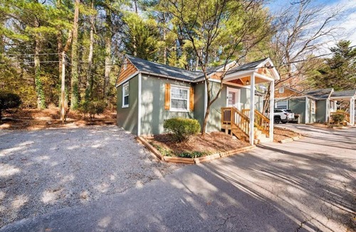 Lookout Mountain Cottage | Chattanooga Cottage with Free Breakfast