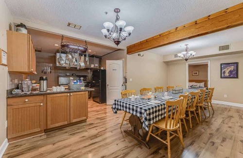Chassahowitzka Bed & Breakfast | Chaz River Suite