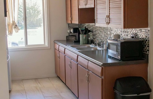 Farmington House | Cherry Hills Gem 🌵3 bedroom 1 bathroom conveniently located