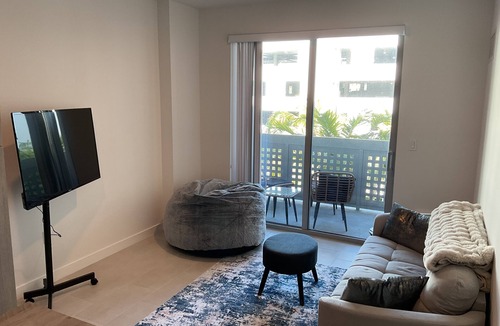 El Portal Apartment | Chic 1-bedroom apartment with WiFi, AC in vibrant Miami