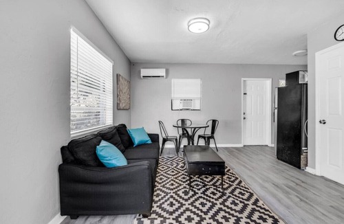 Dania Beach Condo | Chic 1BR Getaway Near FLL Airport + 6 MN to Ocean