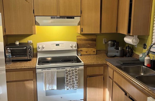 Seffner Community Alliance Apartment | Chic 2-bedroom apartment with AC, fitness space in fabulous Seffner