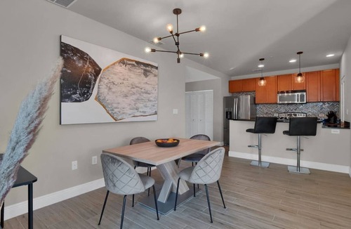 South Eola Apartment | Chic 2BR condo in the heart of Orlando Downtown
