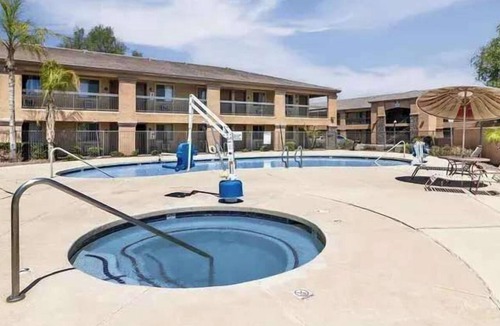 Tolleson Apartment | Chic AZ Studio | Travel Nurses Welcome!