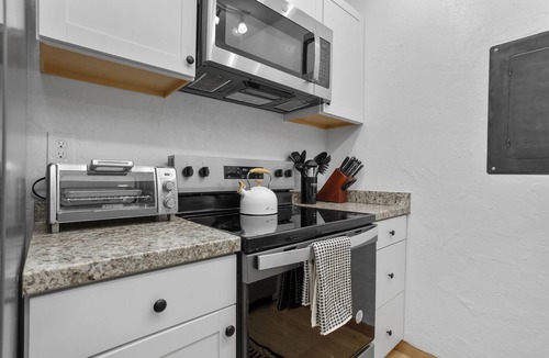 Grenelefe Condo | Chic Boho Getaway, Peaceful Central Florida Condo