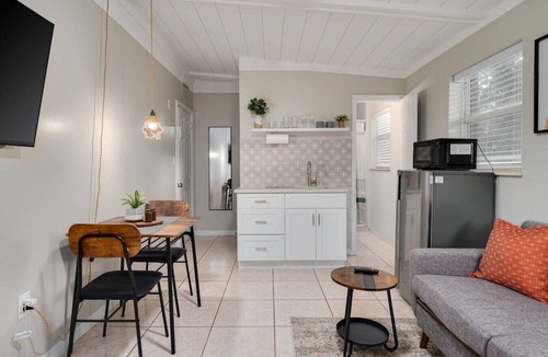 Englewood Park Apartment | Chic Downtown Orlando Studio