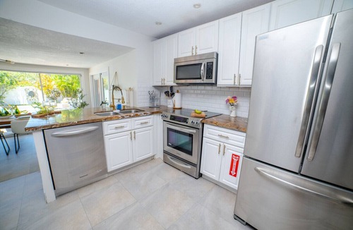 Edgewood House | Chic MangoTree villa/Heated Pool